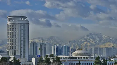 столица Туркменистана