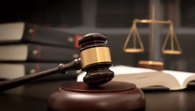 суд приговор молоток