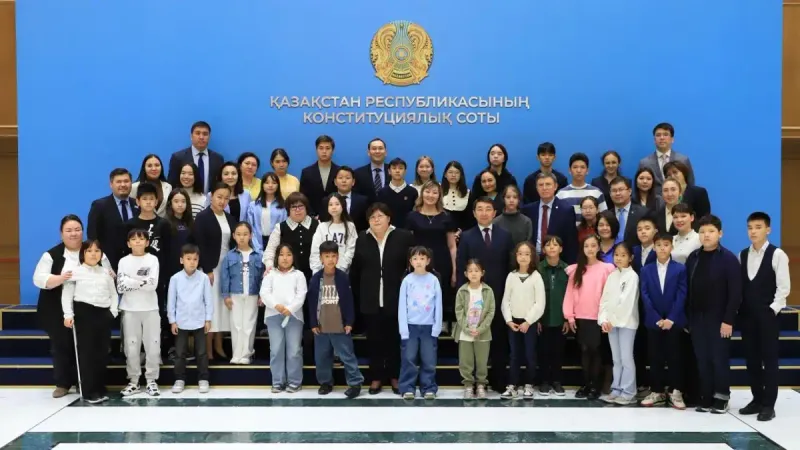 Дети посетили Конституционный суд