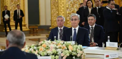 Токаев принял участие в заседании Высшего Евразийского экономического совета в узком составе