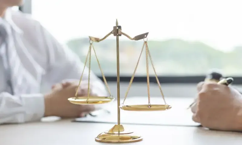 судоисполнитель