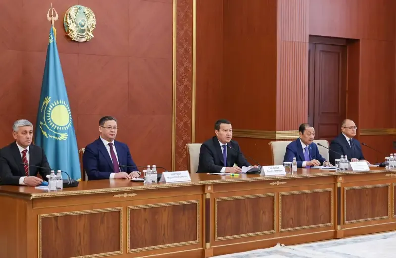 Алихан Смаилов