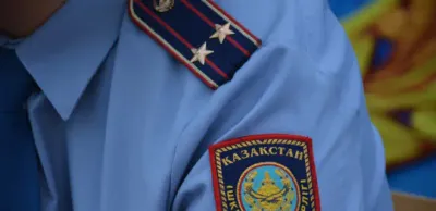 В Караганде оштрафовали следователя за взятку