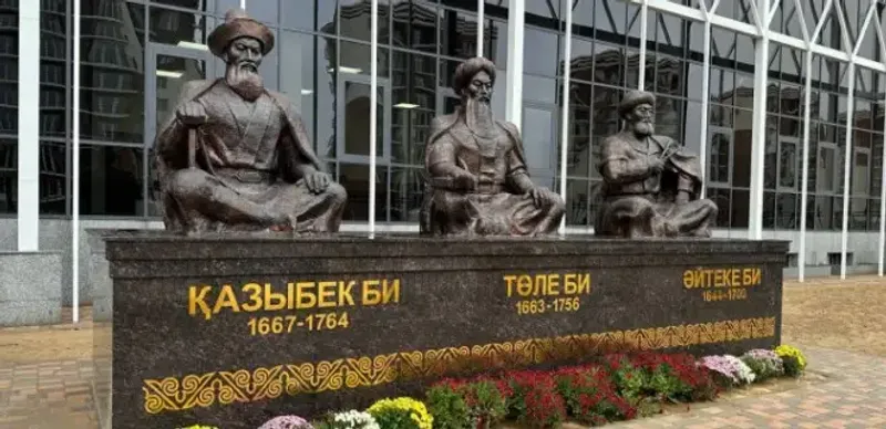 Асламбек Мергалиев ознакомился с ходом строительства здания Туркестанского областного суда