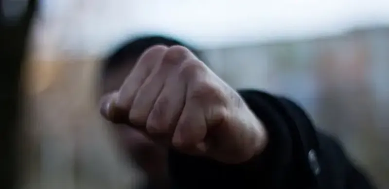 В Туркестанской области мужчину осудили за избиение бывшего тестя