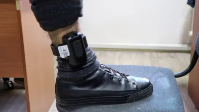 Электронный браслет для домашнего ареста