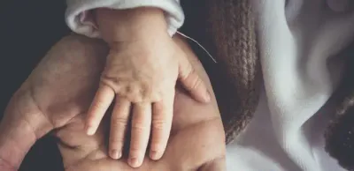 Как усыновить ребенка