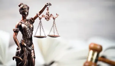 статуетка Фемида