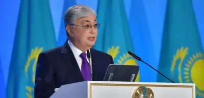 Президент подчеркнул, что долг каждого казахстанца – усвоить страшные уроки прошлого и сделать все возможное, чтобы подобные события не повторились в будущем.