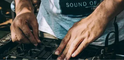 Диджей сбывал синтетические наркотики в ночном клубе Алматы