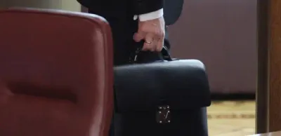 кресло акима пытались продать в Астане