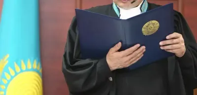 суд судья РК