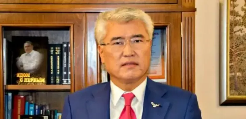 Арыстанбеку Мухамедиулы продлили арест на 2 месяца