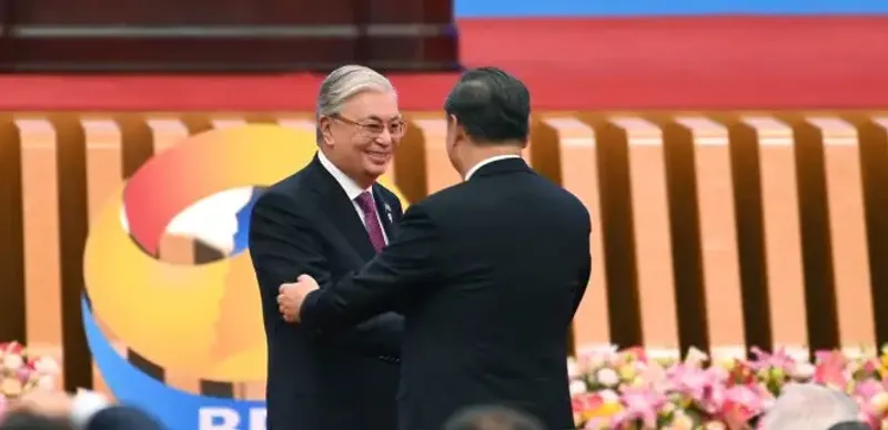 Токаев и Си