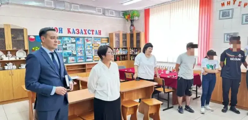 Артур Ластаев посетил центр поддержки детей с особыми образовательными потребностями