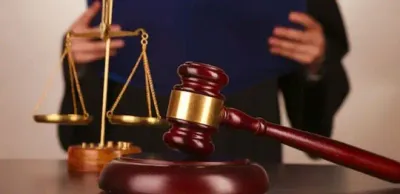 Мужчина ударил ребенка на детской площадке, его осудили