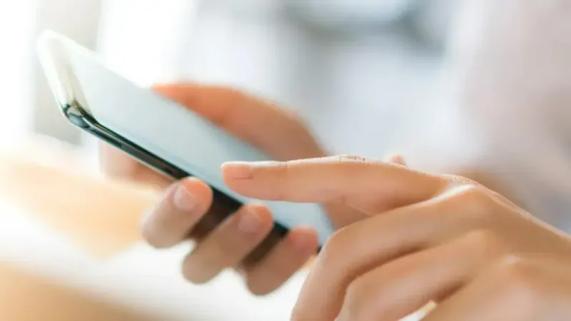 мобильный телефон