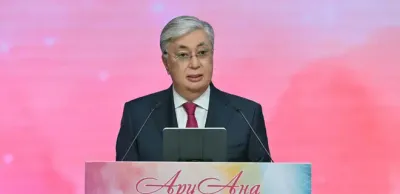 Токаев поздравил казахстанок с Международным женским днем