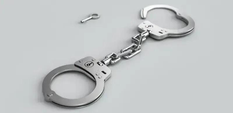 Условно осужденного поместили в тюрьму