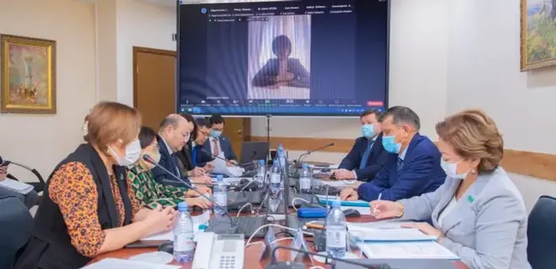 заседание по законопроекту по увеличению возраста молодежи