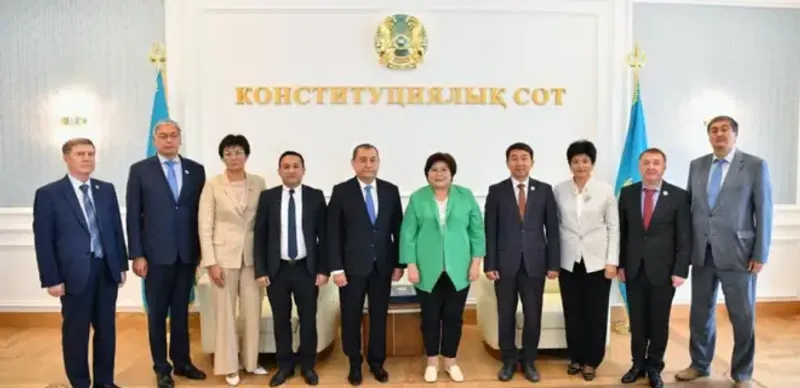 Конституционные суды Казахстана и Узбекистана укрепляет сотрудничество