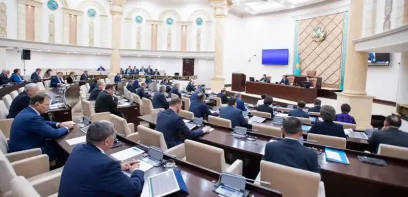 Сенат принял Социальный кодекс РК