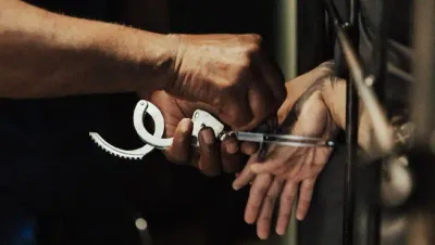 наручники арест