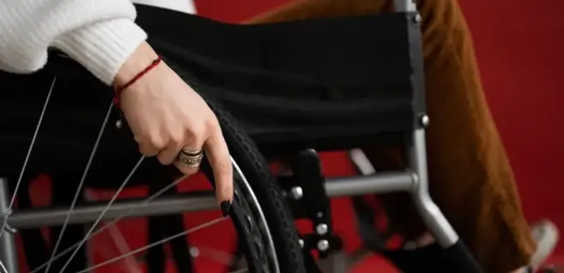 В Астане суд восстановил права гражданина на получение коляски с электроприводом