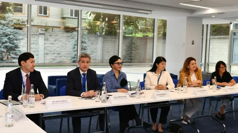 представители организации