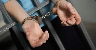 арестовали подозреваемых в избиении полицейского