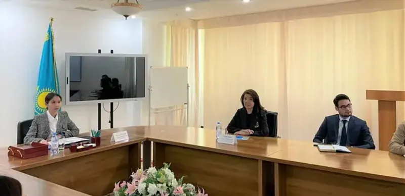 Конституционный cуд провел лекцию для сотрудников аппарата МНЭ