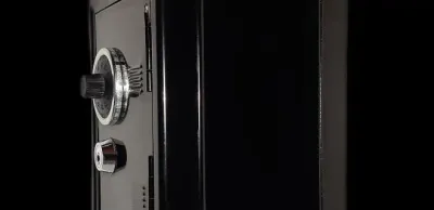 Сотрудник автосалона в Акмолинской области похитил сейф с 26 млн тенге