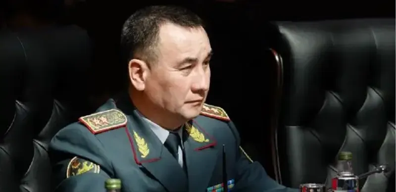 Экс-министр обороны оставил без защиты военных стратегические объекты