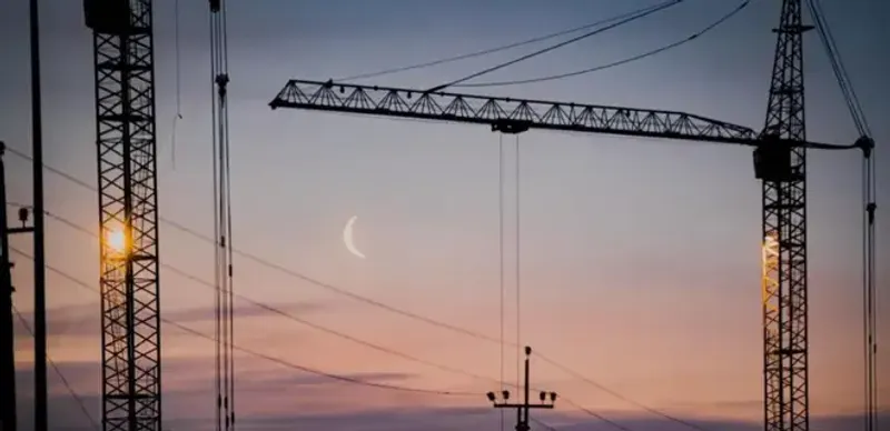 В Астане на 76 объектах приостановили строительство