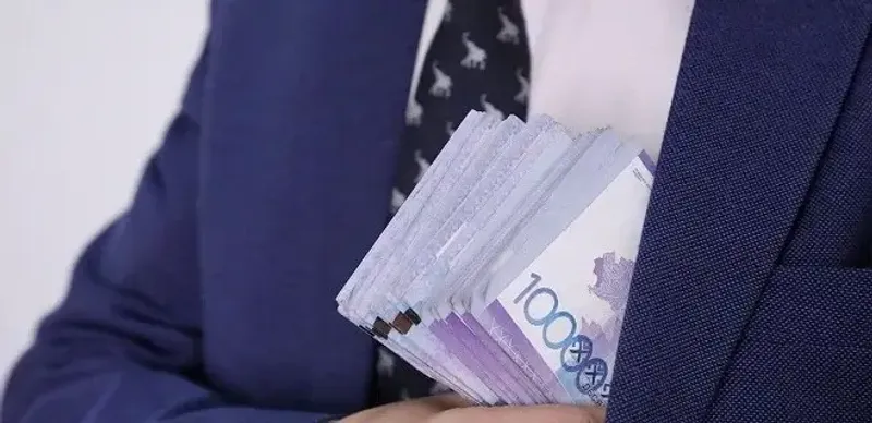 Суд осудил адвоката-взяточника