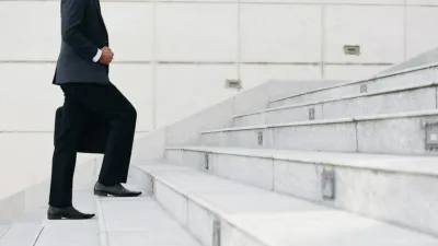 государственный служащий