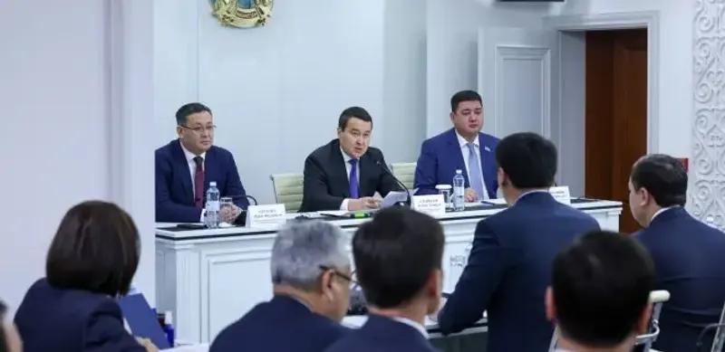 Алихан Смаилов