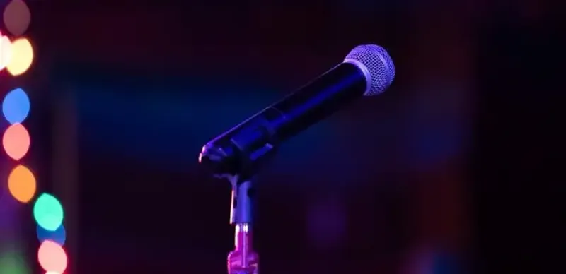 посетитель караоке не оплатил счет