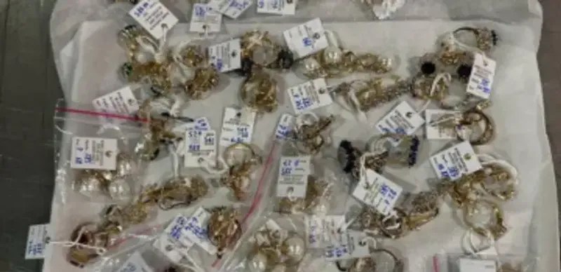 Группу, сбывавшую драгметаллы, задержали сотрудники АФМ