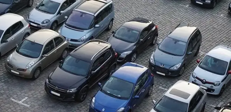 В Алматинской области задержанные автомобили незаконно водворяли на частную стоянку