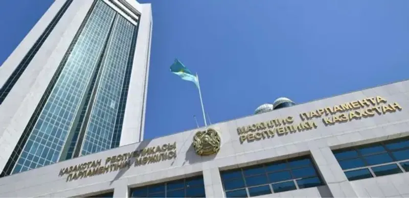 Ерлан Кошанов созвал совместное заседание палат Парламента