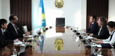 Мадина Абылкасымова встретилась с послом Канады Аланом Хэмсоном