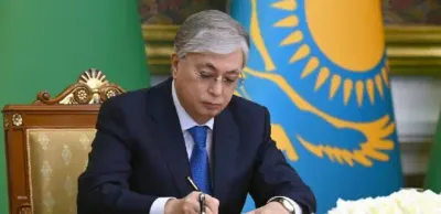 Токаев наградил двоих полицейских орденом  «Айбын» ІI степени