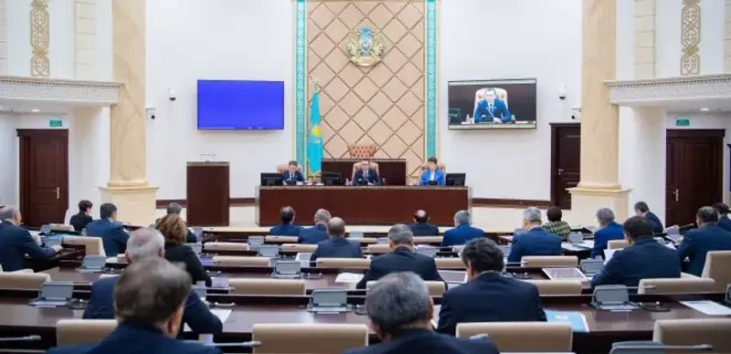 Сенат принял законопроект об омбудсмене по правам человека