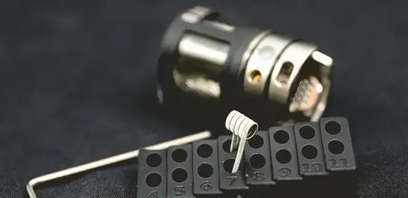 В Алматы пресекли оптовую продажу вейпов