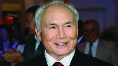 отец Тимура Кулибаева