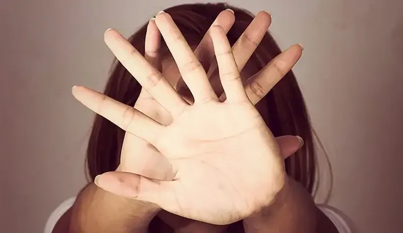 побои девушка