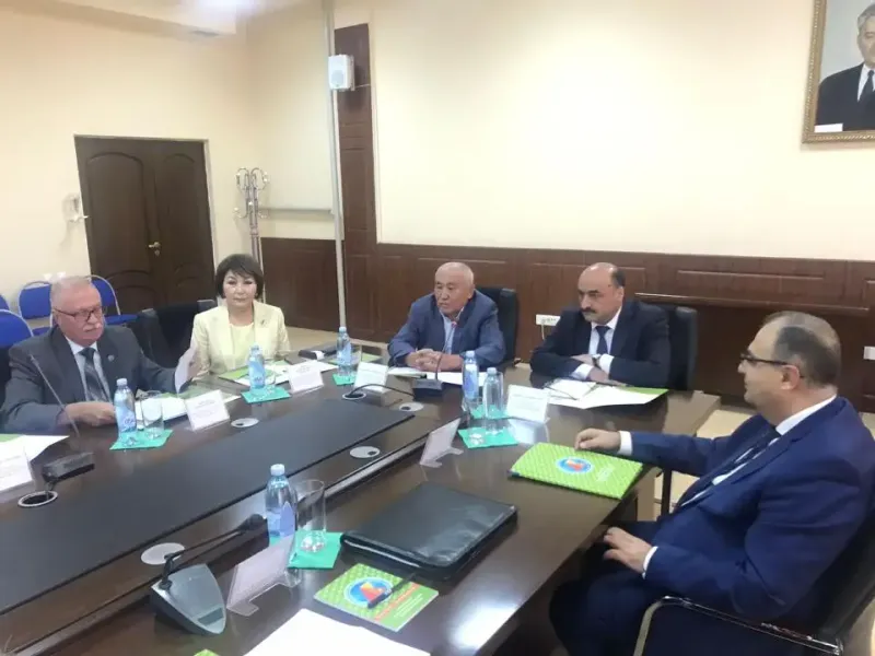 Конституция Казахстан круглый стол