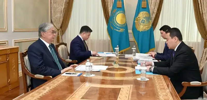 Токаев поручил Смаилову усилить контроль за бюджетом