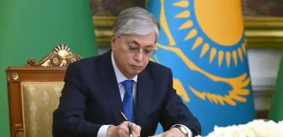 Токаев наградил казахстанцев